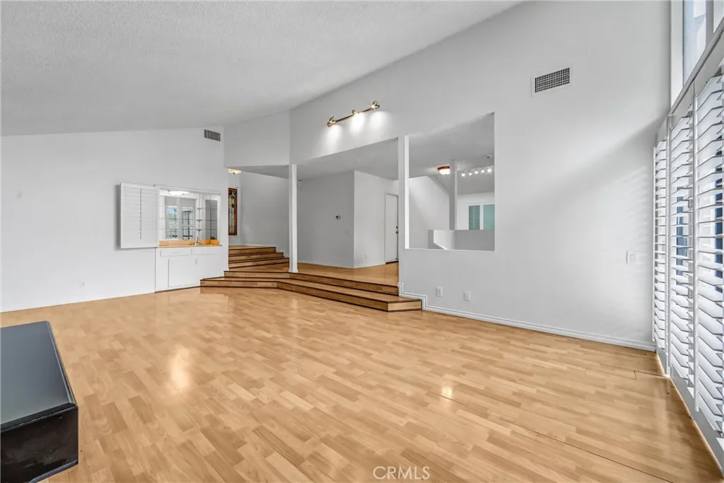 Additional image 8 of 3334 Oak Glen Dr, Los Angeles, CA 90068