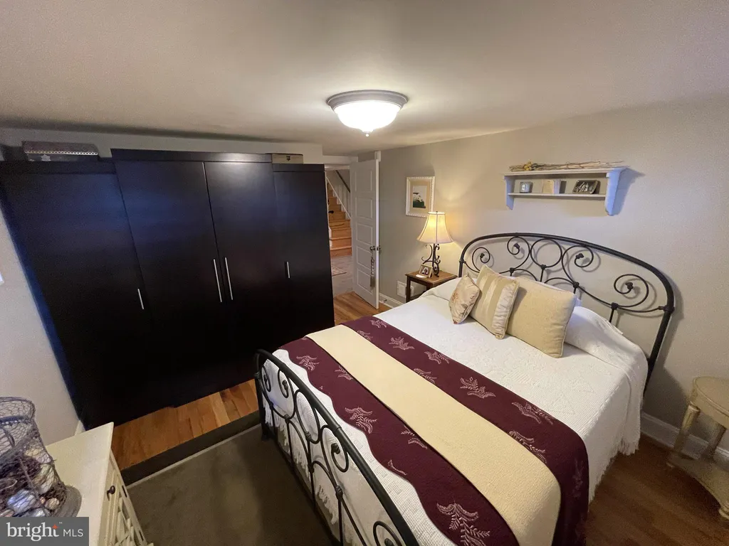 421 Pine Street Unit 1, Philadelphia, PA 19106