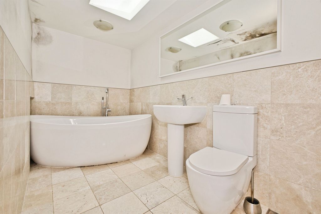 Additional image 7 of 6 bed terraced house for saleAbbey Street, Crewkerne TA18