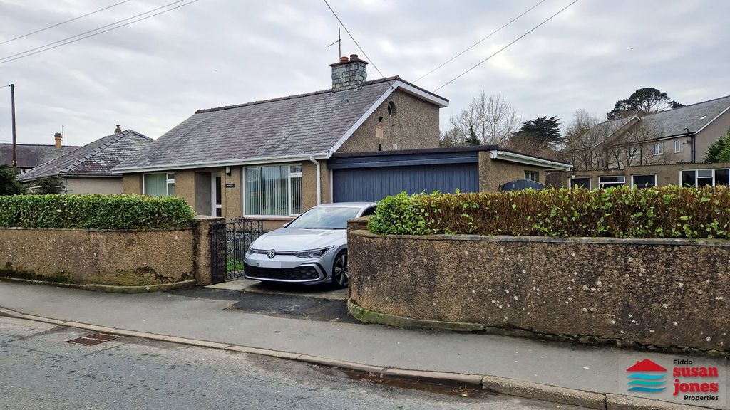 4 bed detached house for saleRhosfwyn, Cricieth|Criccieth LL52