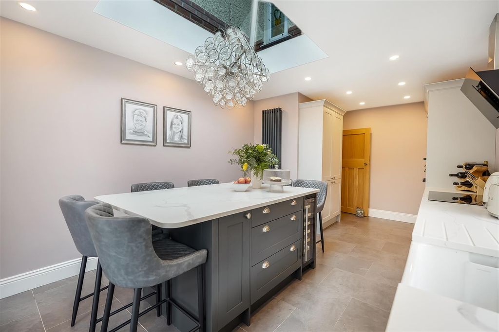 Additional image 13 of 5 bed detached house for salePierremont Gardens, Darlington DL3