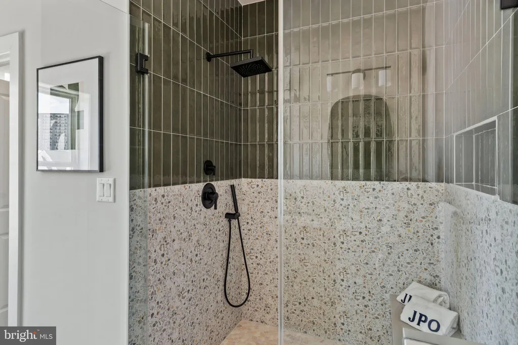 240 River Trail Circle Unit 87, King Of Prussia, PA 19406