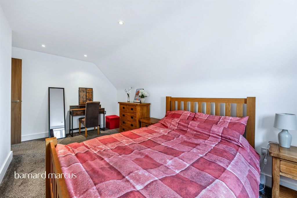 Additional image 13 of 2 bed flat for saleKendra Hall Road, South Croydon CR2