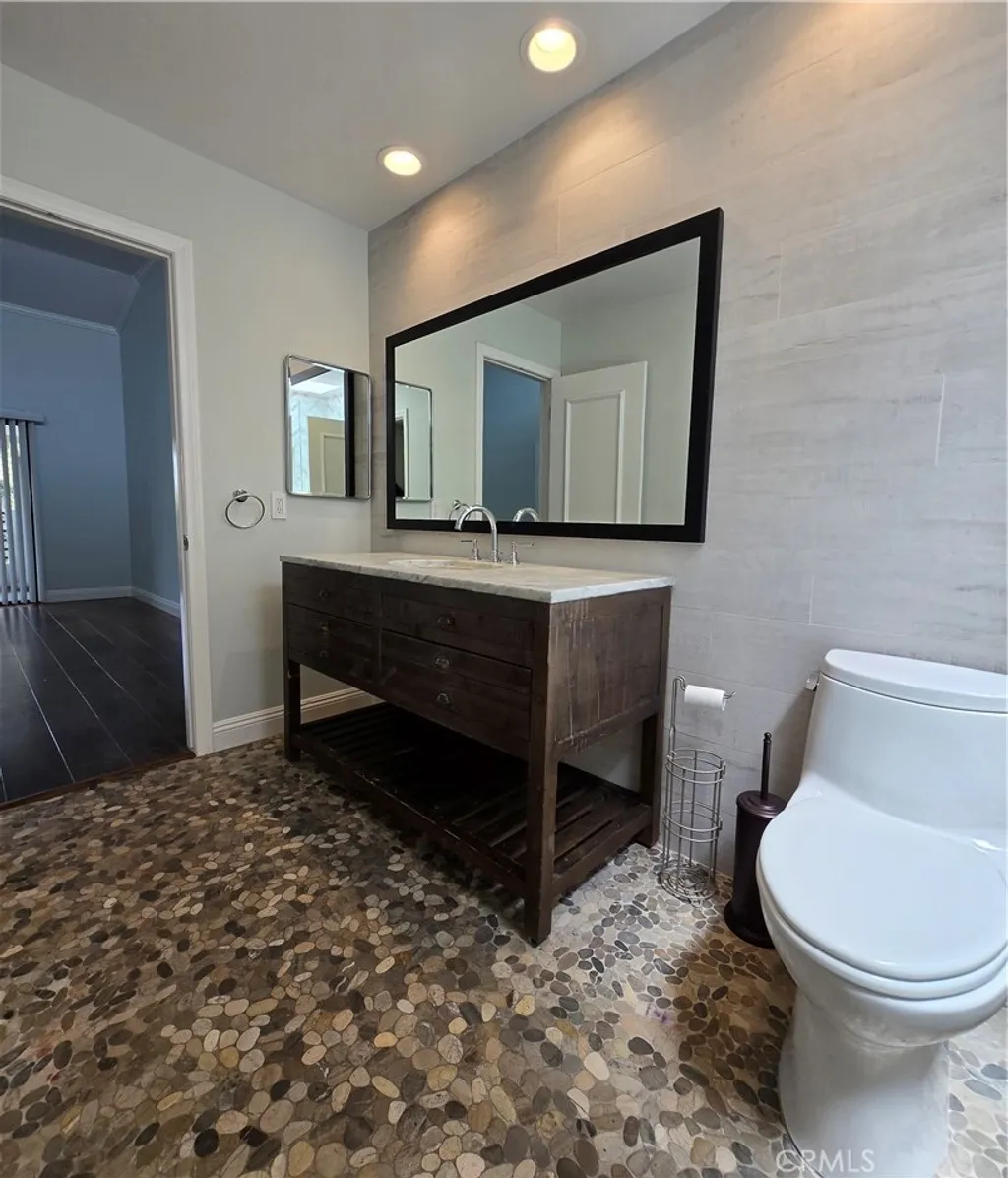 260 Cagney Ln Unit 317, Newport Beach, CA 92663