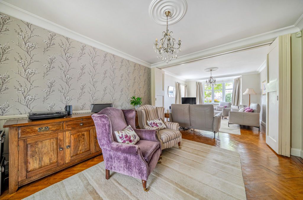 Additional image 4 of 7 bed detached house for saleShepherds Lane, Dartford DA1