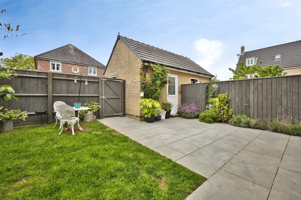 Additional image 7 of 5 bed terraced house for saleOak Drive, Crewkerne TA18