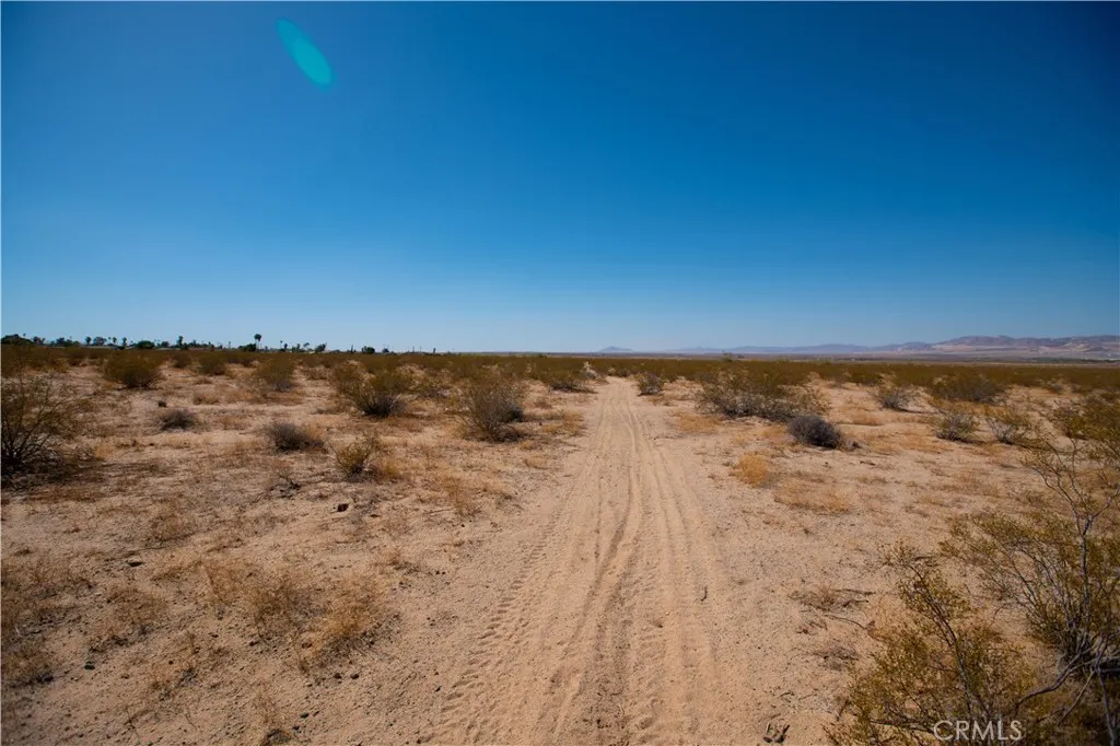 Barnes, 29 Palms, CA 92277 photo 5