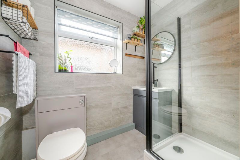 Additional image 5 of 2 bed flat for saleSwaylands Avenue, Crowborough TN6