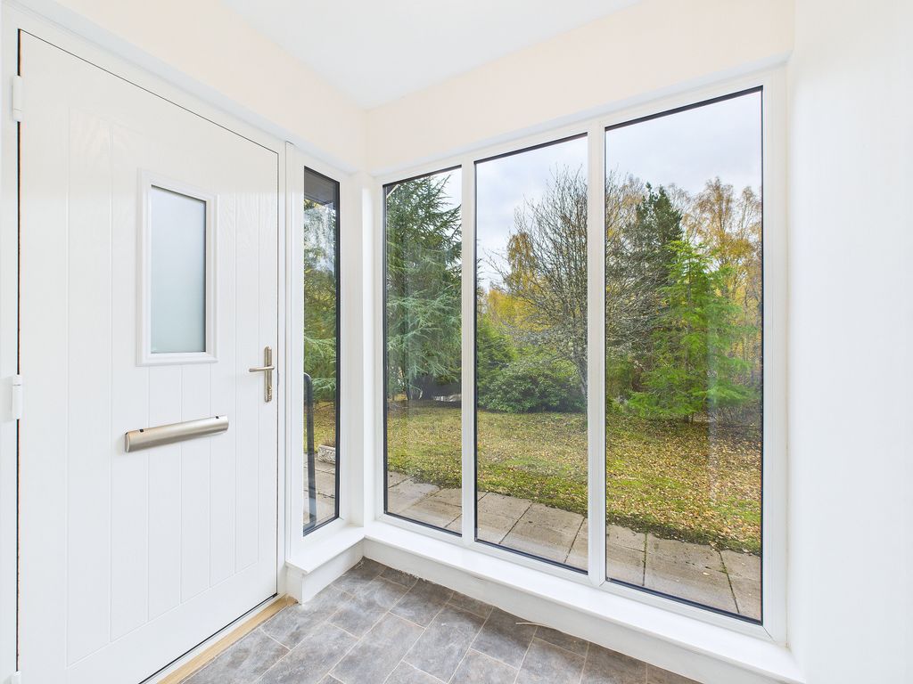 3 bed bungalow for saleDunachton Road, Kingussie PH21 photo 2