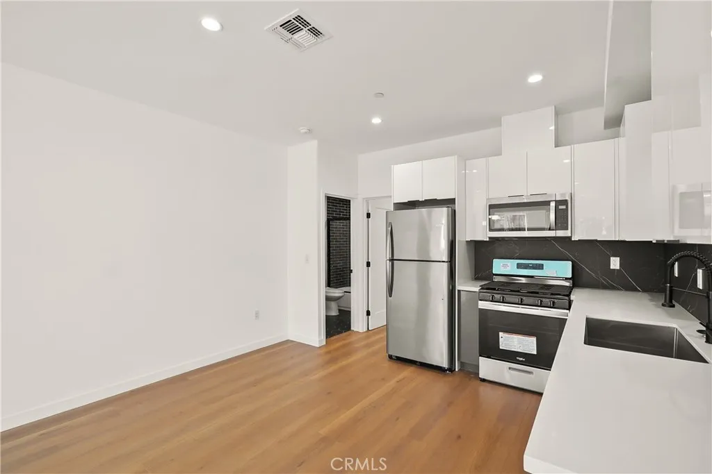 Additional image 15 of 1733 S New Hampshire Ave, Los Angeles, CA 90006