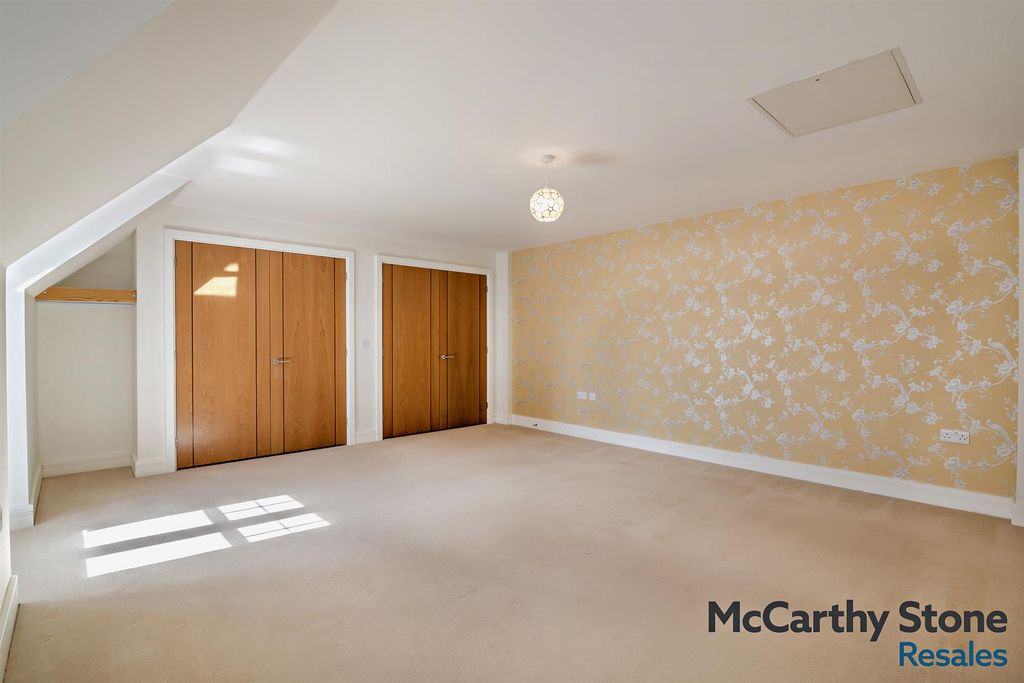 Additional image 6 of 1 bed flat for saleHolmes Place, Crowborough Hill, Crowborough TN6