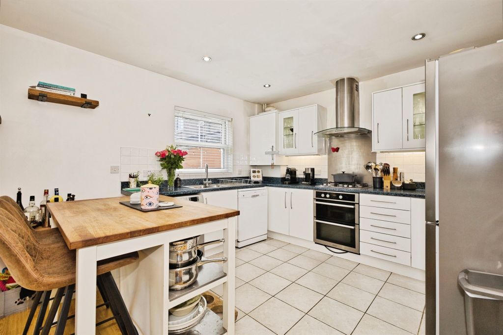 Additional image 2 of 5 bed detached house for saleOak Drive, Crewkerne TA18