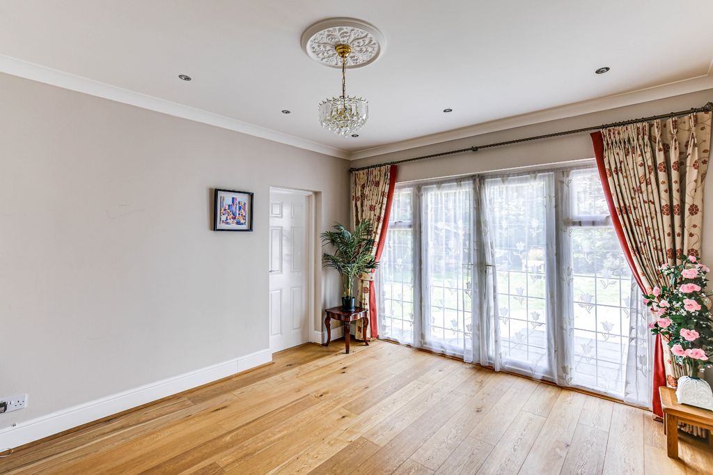 Additional image 7 of 6 bed detached house for saleShaw Crescent, South Croydon CR2