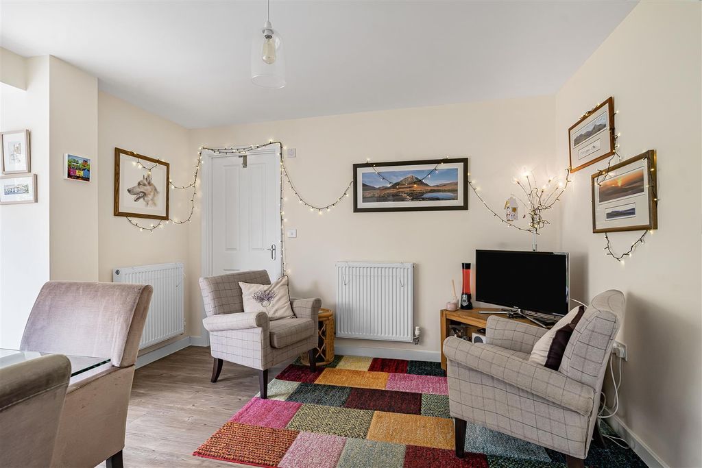 Additional image 8 of 4 bed property for saleCambridge Way, Cullompton EX15
