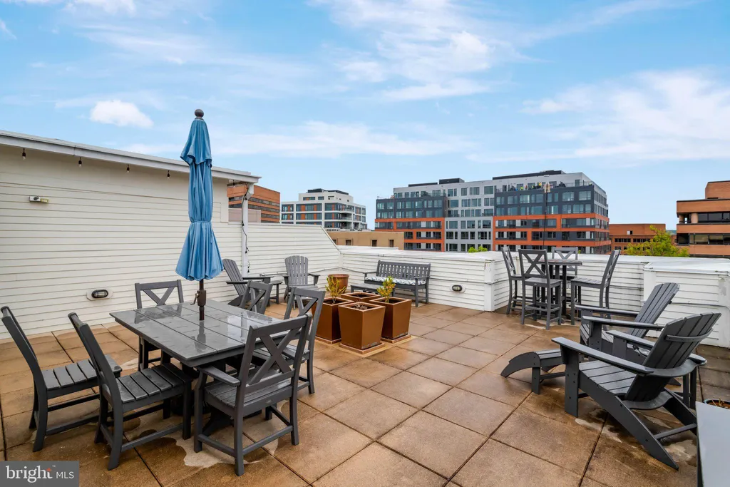 1023 N Royal Street Unit 312, Alexandria, VA 22314