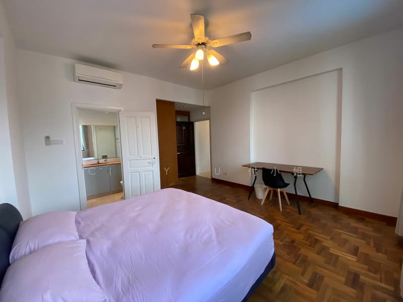 Cheap Bedroom @ Stevens MRT Condo photo 2