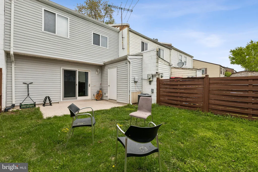 7974 Community Drive, Manassas, VA 20109