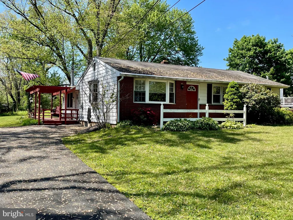 129 S Limerick Road, Royersford, PA 19468