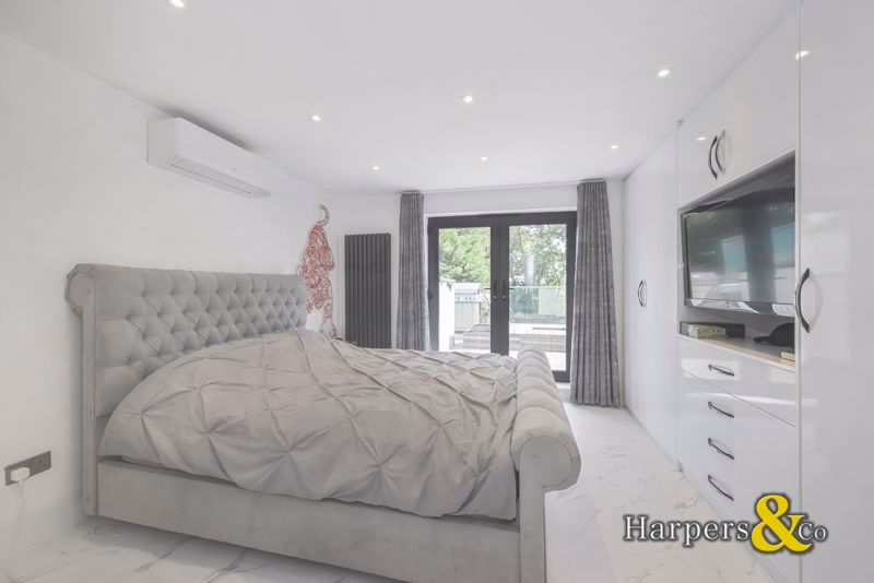 Additional image 25 of 5 bed detached house for saleOakfield Lane, Dartford DA2
