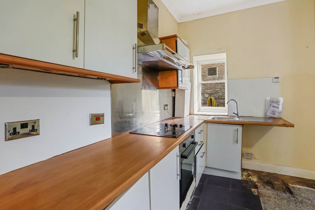 Additional image 8 of 2 bed flat for saleKirkgate, Fife, Cupar KY15