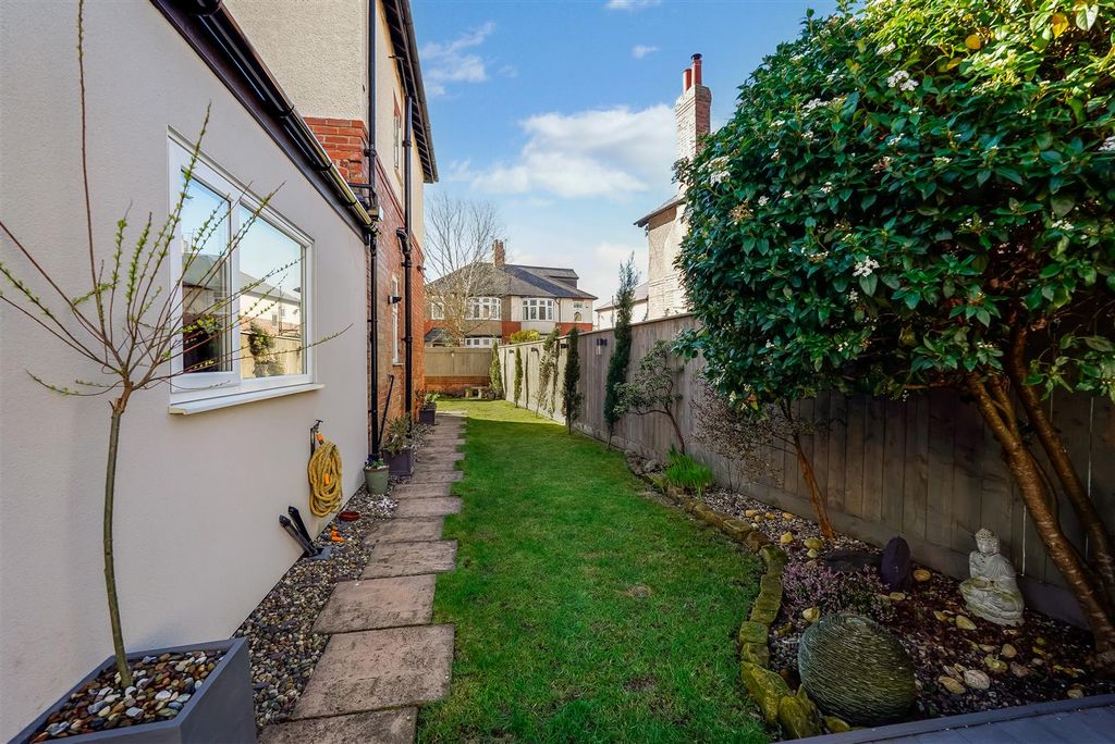 Additional image 56 of 5 bed detached house for salePierremont Gardens, Darlington DL3