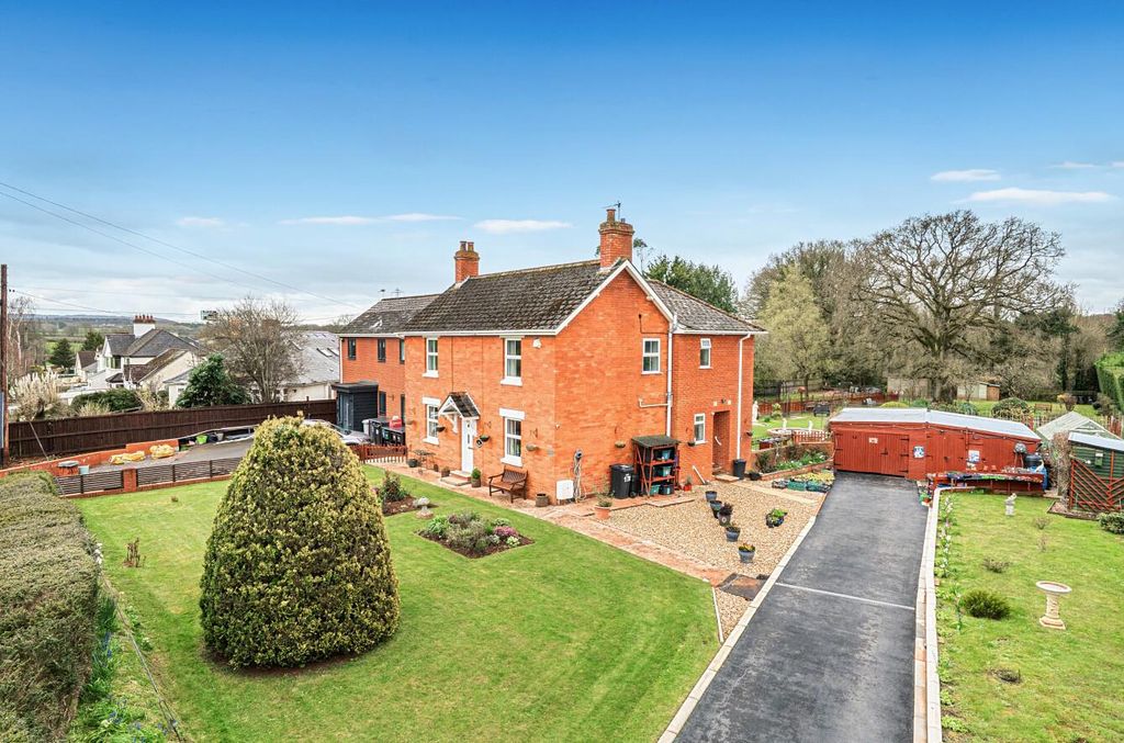 3 bed detached house for saleHoniton Road, Cullompton, Devon EX15
