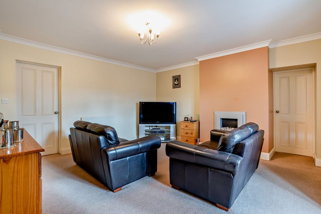 Additional image 3 of 5 bed terraced house for saleCommercial Street, Crook DL15