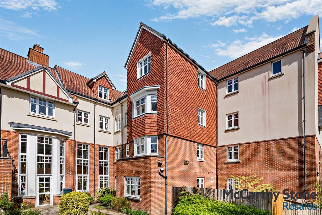 Additional image 40 of 1 bed flat for saleHolmes Place, Crowborough Hill, Crowborough TN6