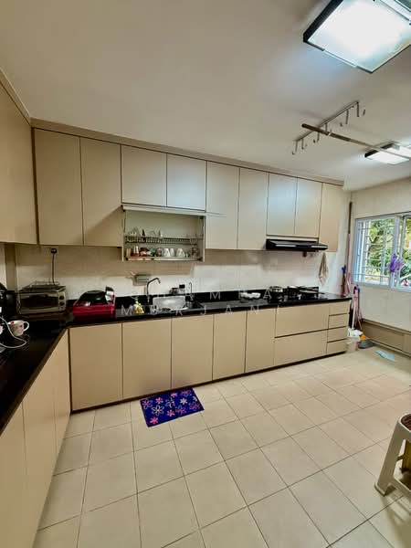 584 Pasir Ris Street 53 photo 5