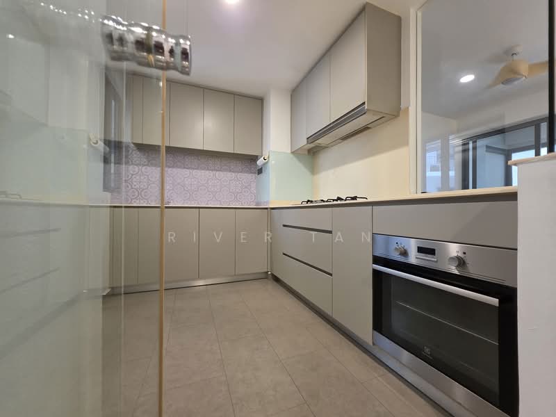 8 Upper Serangoon Crescent photo 2