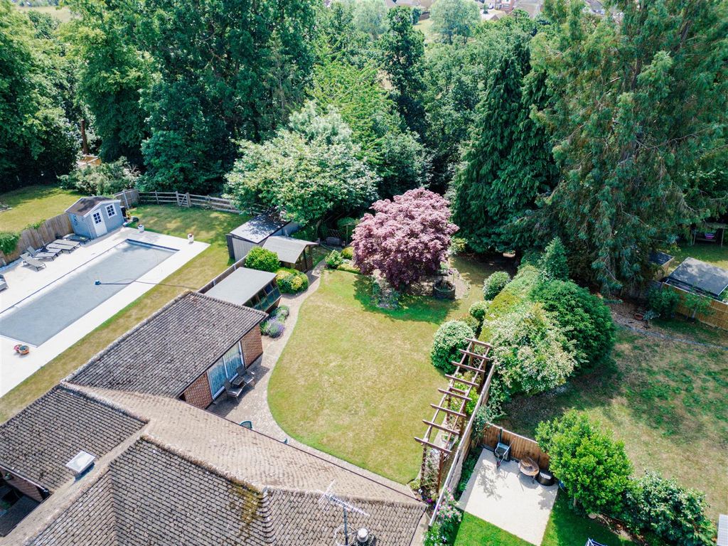 Additional image 11 of 3 bed detached bungalow for saleOakfield Lane, Dartford DA2