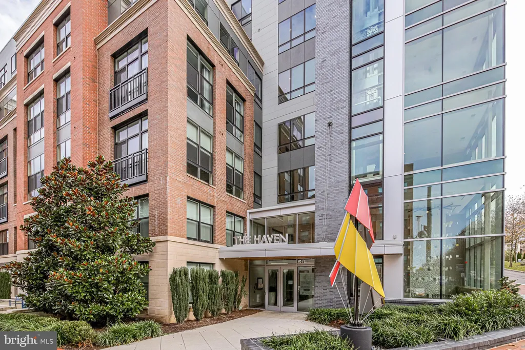 145 Riverhaven Drive Unit 352, Oxon Hill, MD 20745