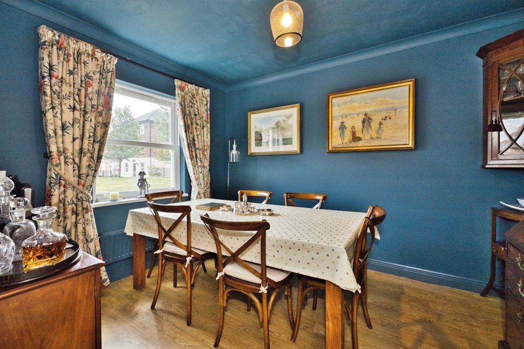 Additional image 4 of 5 bed terraced house for saleOak Drive, Crewkerne TA18
