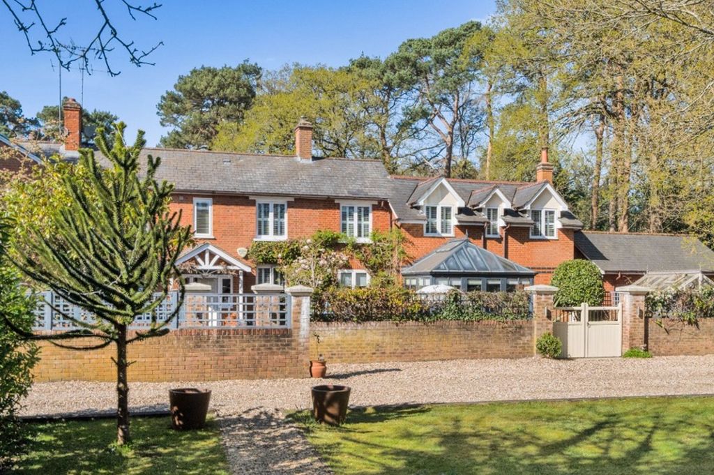 5 bed property for saleOld Wokingham Road, Wokingham RG40