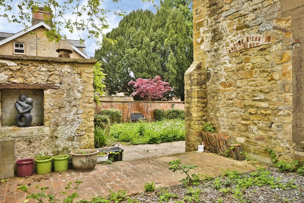 Additional image 10 of 6 bed terraced house for saleAbbey Street, Crewkerne TA18