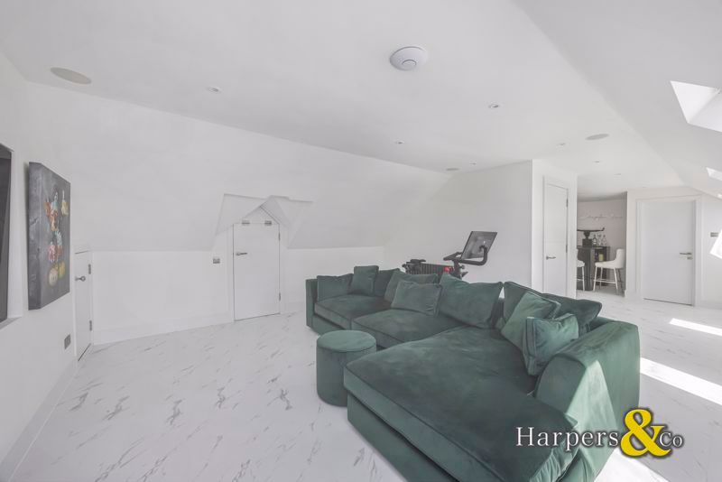 Additional image 35 of 5 bed detached house for saleOakfield Lane, Dartford DA2