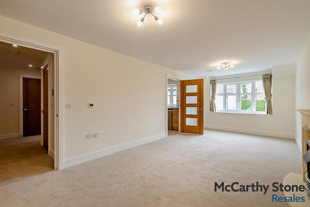 Additional image 3 of 1 bed flat for saleHolmes Place, Crowborough TN6