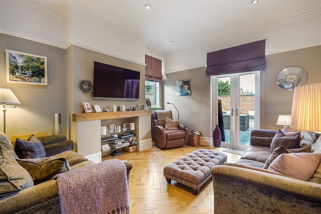 Additional image 11 of 6 bed town house for saleUplands Road, Darlington DL3
