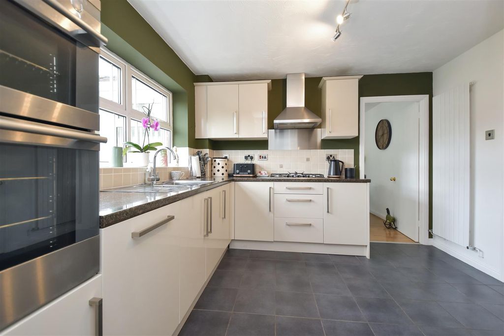Additional image 4 of 4 bed detached house for saleSiskin Chase, Cullompton EX15