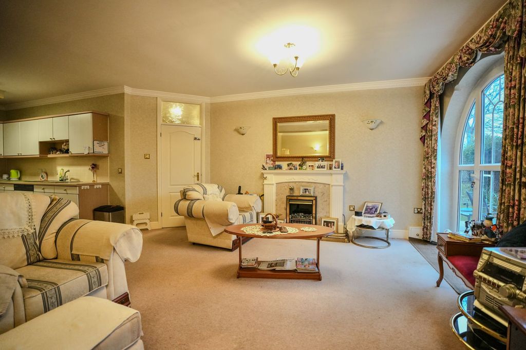 1 bed flat for saleColne Road, Cromer NR27 photo 2
