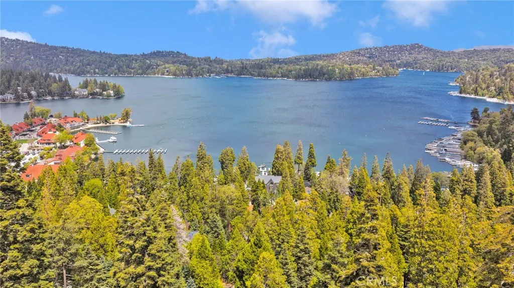 325 Mittry, Lake Arrowhead, CA 92352