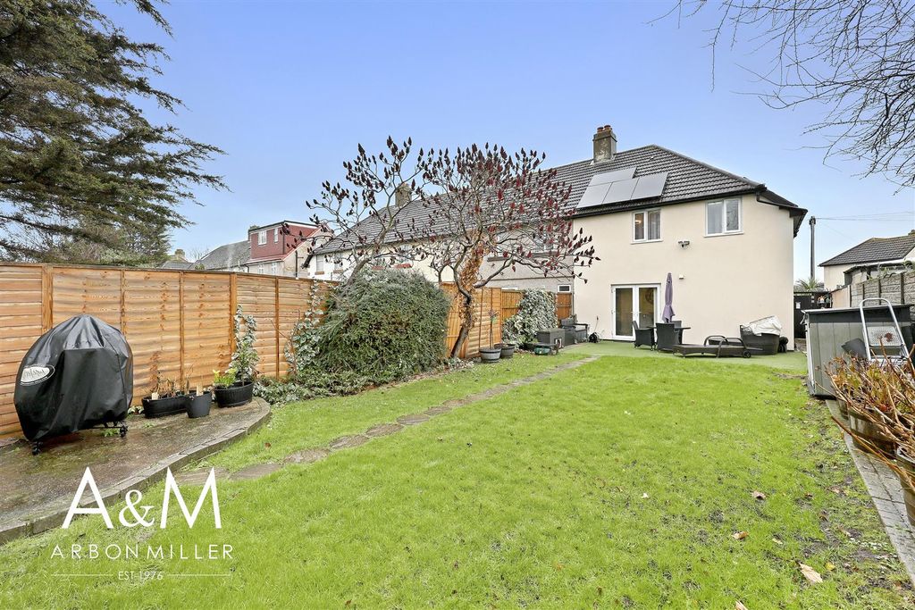 Additional image 23 of 3 bed property for saleMarsh Green Road, Dagenham RM10