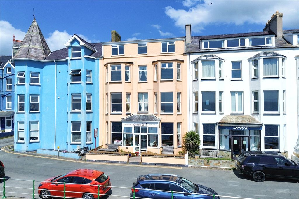7 bed terraced house for saleMarine Terrace, Criccieth, Gwynedd LL52