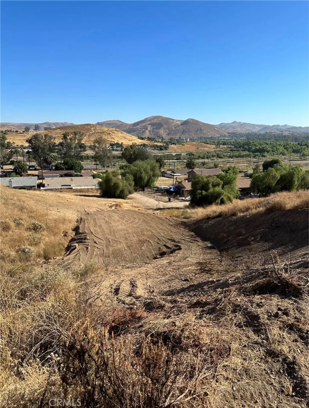 Londos, Lake Elsinore, CA 92530 photo 2