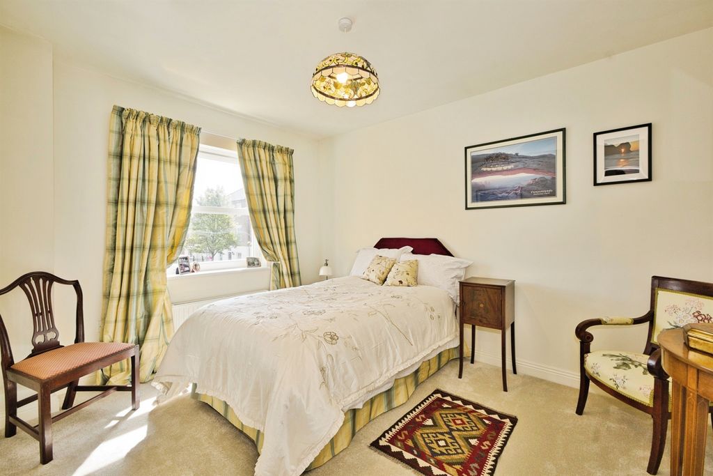 Additional image 13 of 5 bed terraced house for saleOak Drive, Crewkerne TA18