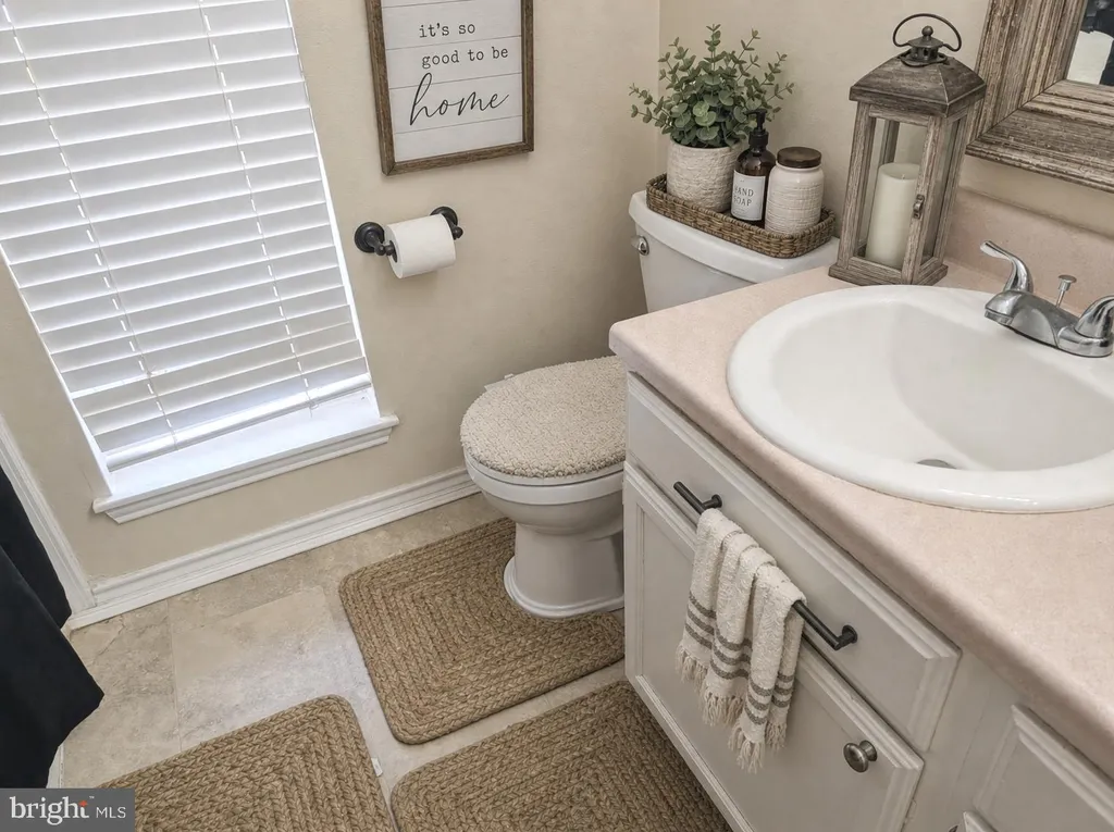 1523 Lincoln Way Unit 103, McLean, VA 22102