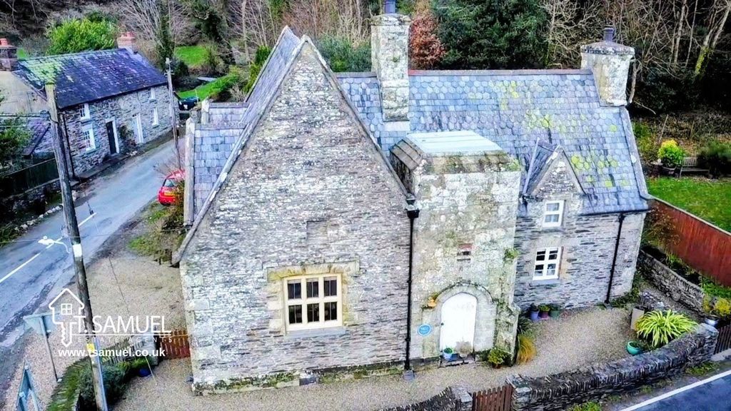 3 bed detached house for saleCollege, Dandderwen, Velindre, Crymych, Pembrokeshire SA41