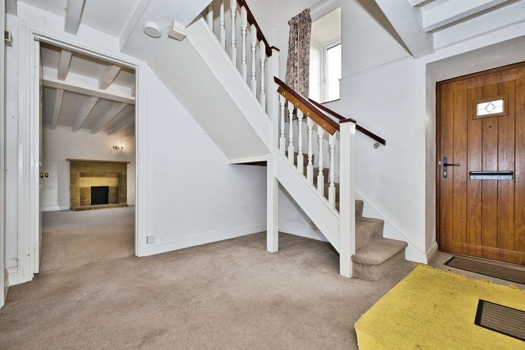 Additional image 4 of 4 bed terraced house for saleBarn Street, Crewkerne TA18