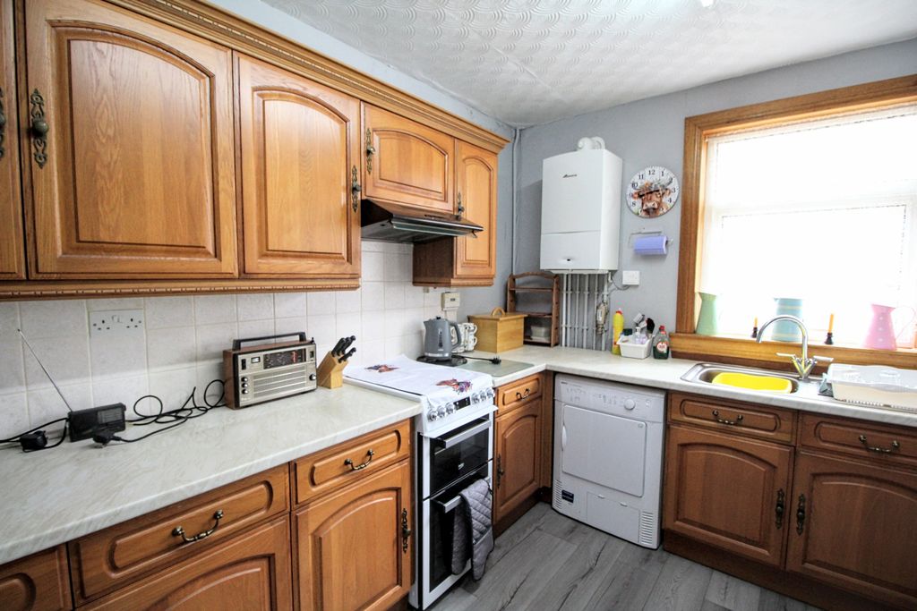 3 bed flat for saleDryburn Road, Sanquhar DG4 photo 5