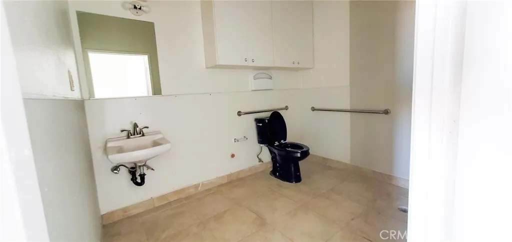 14895 Bear Valley Rd Unit B, Hesperia, CA 92345 photo 5